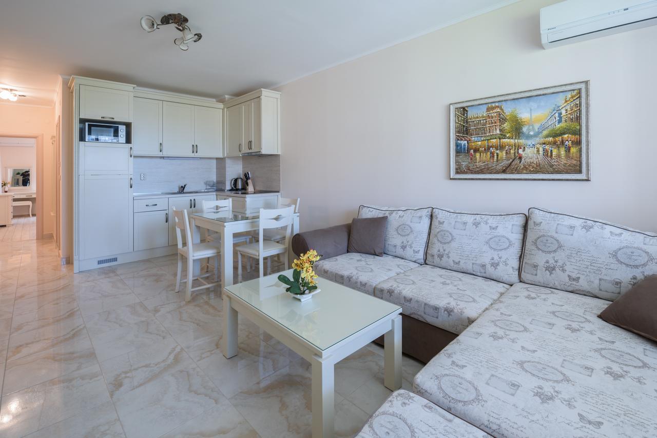 Apartments In Complex Poseidon Несебр Номер фото
